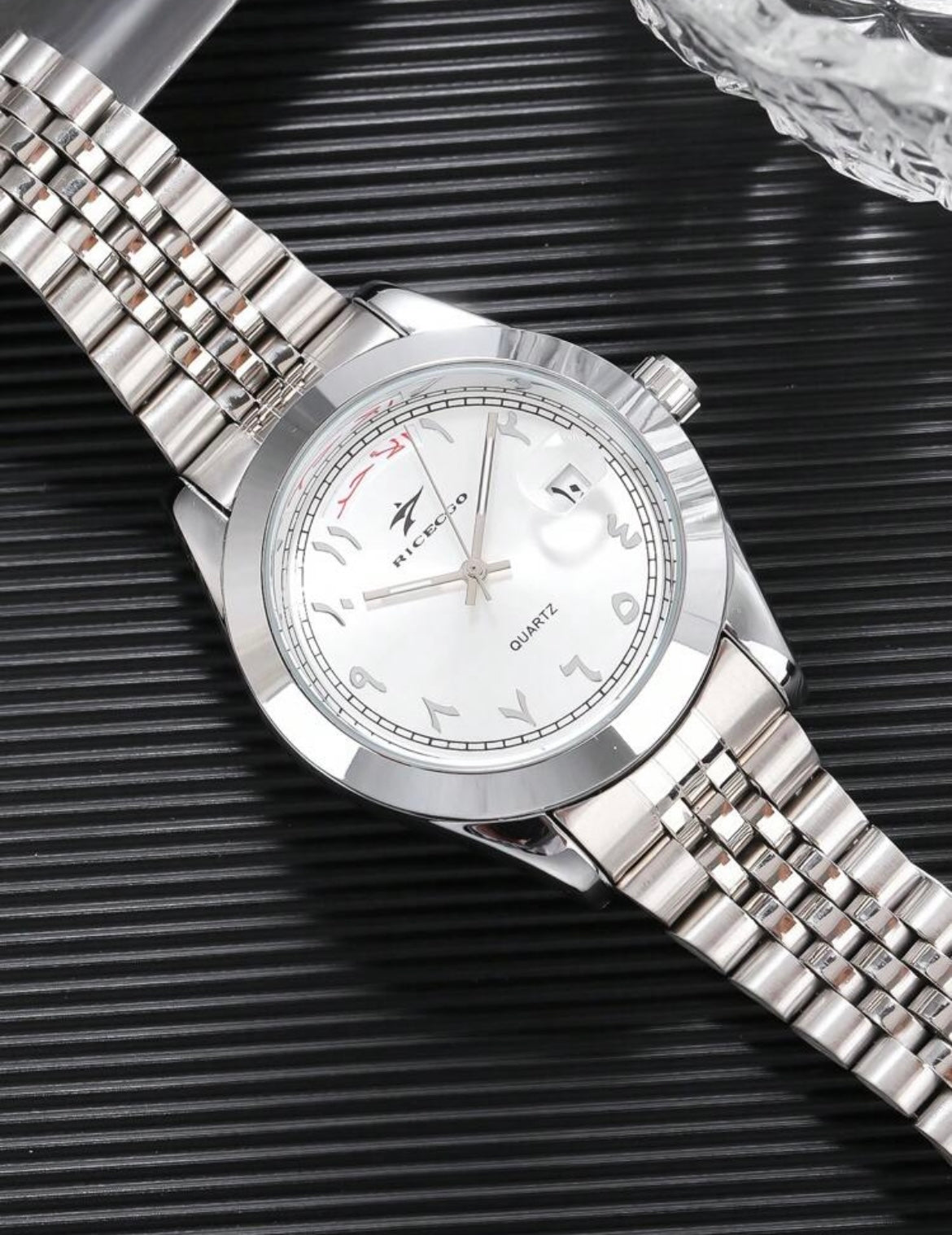 Montre RICECGO blanche unique écriture arabe